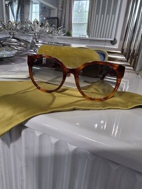 Gucci Brown Tortoiseshell Round Women's Sunglasses
